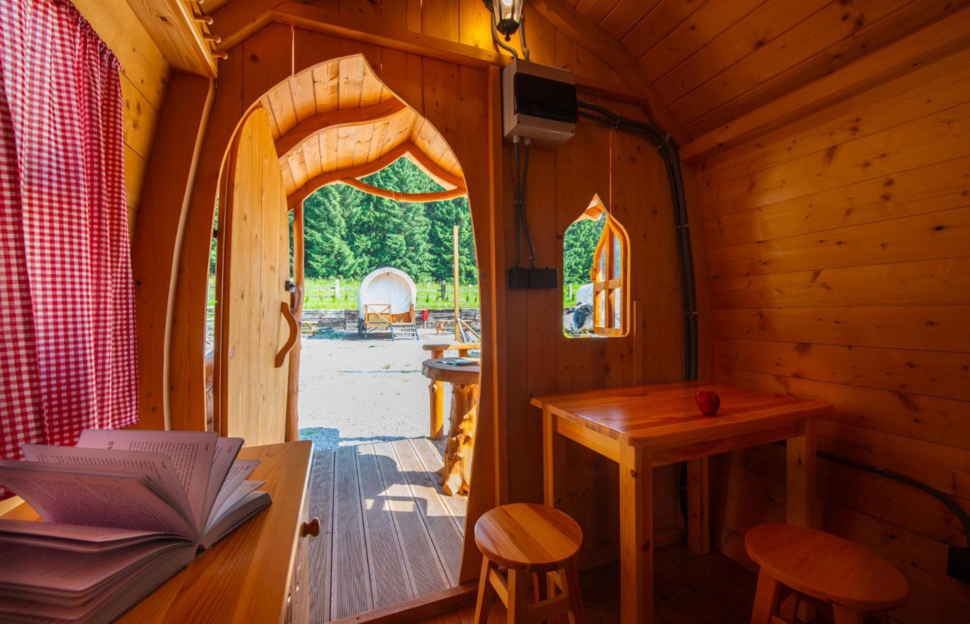 Gasthaus Ranc Pod Ostrou Skalou Stratená Exterior foto